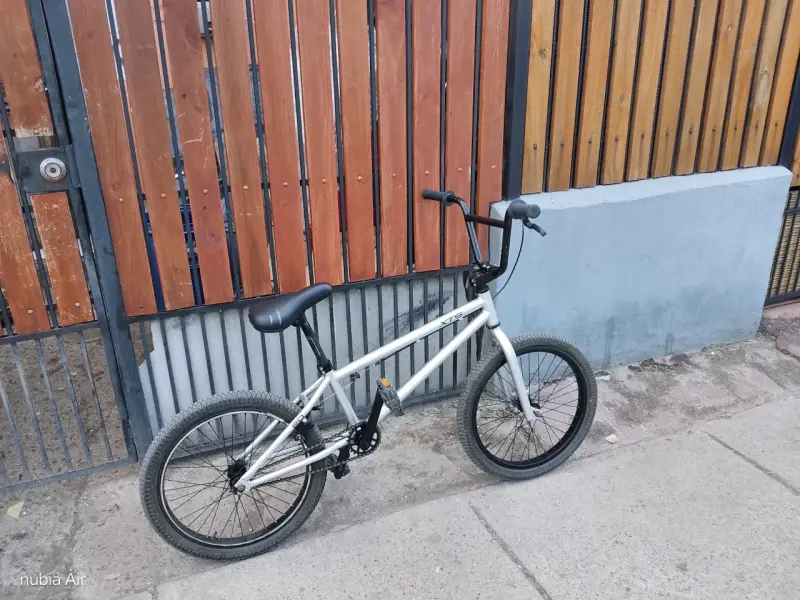 Bicicleta BMX freestyle xts