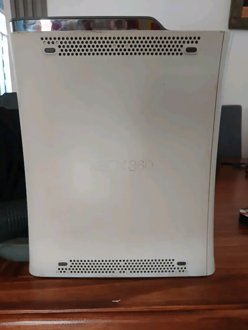Consola Xbox 360 con fuente de poder - 5