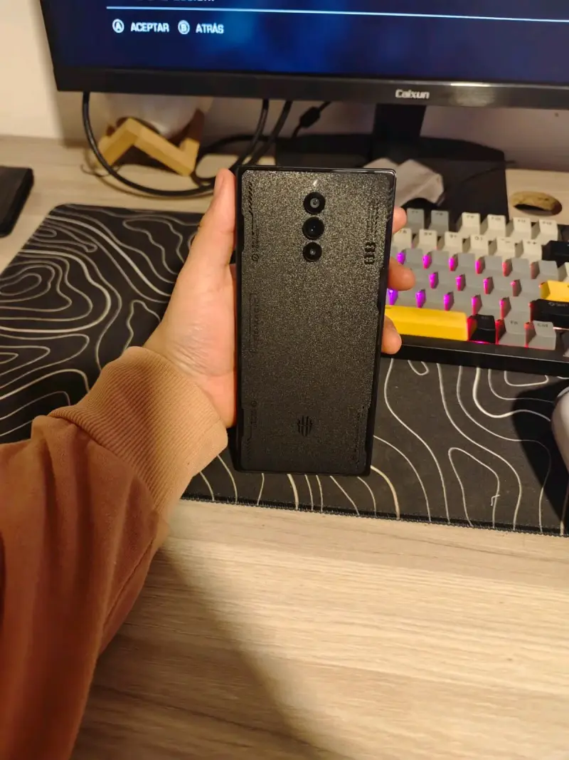 Celular gamer Redmagic 8 pro - 1