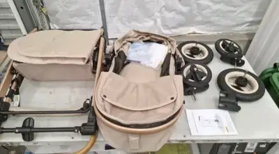 Coche de bebé plegable beige LuBabycas - miniatura 3