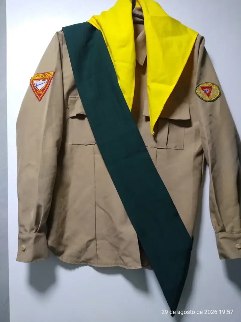 Uniforme de conquistadores con accesorios - 1
