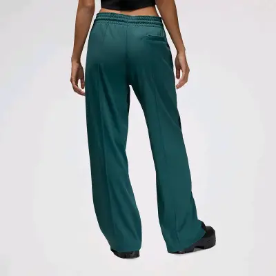 Vendo pantalón Jordan - miniatura 2
