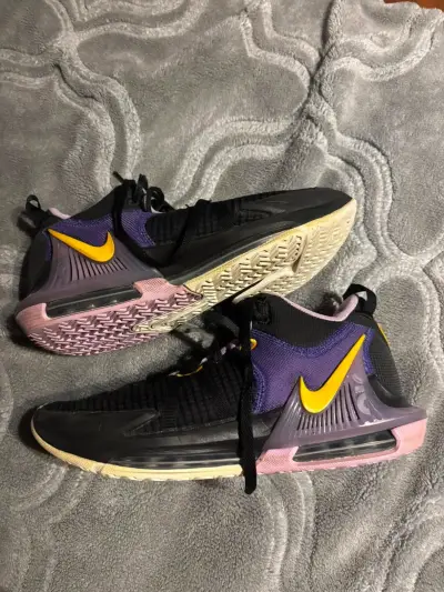 Zapatillas De basket nike - miniatura 1