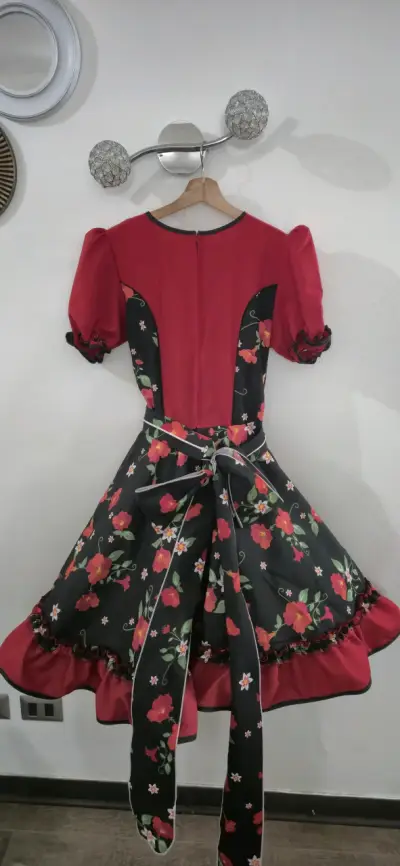 Vestido de huasa - miniatura 1