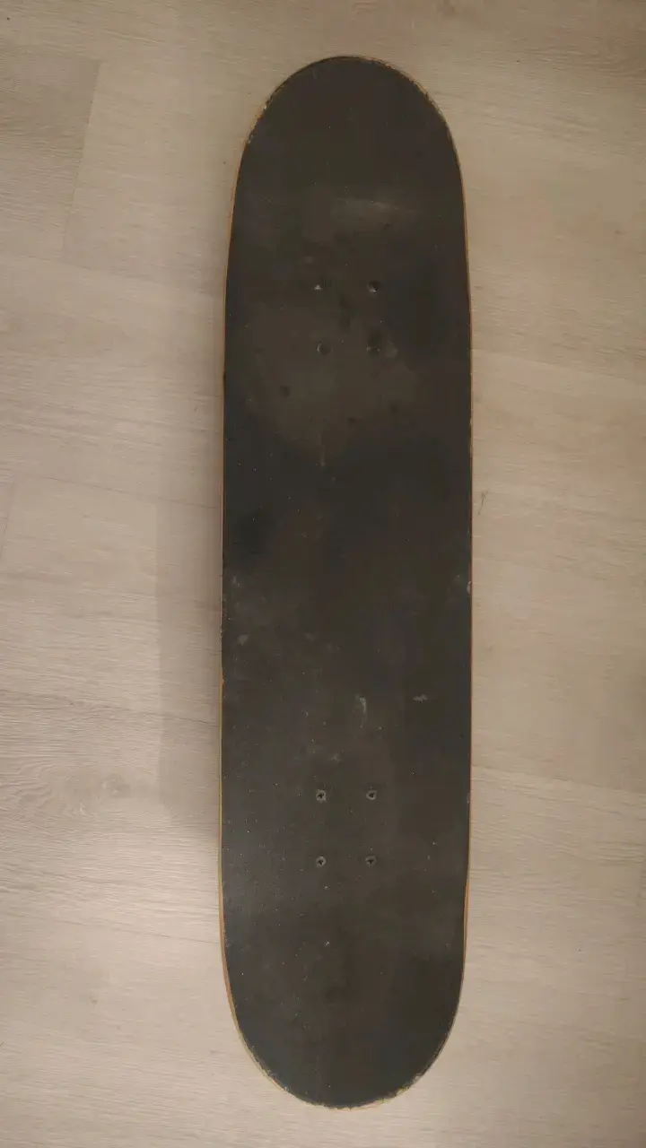 Skateboard Polémic con diseño gráfico - 2