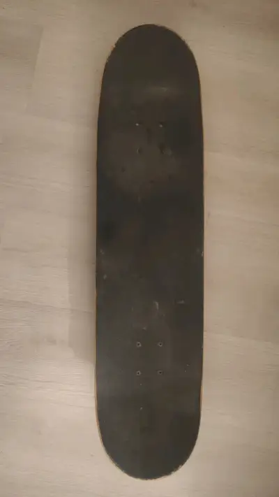 Skateboard Polémic con diseño gráfico - miniatura 2