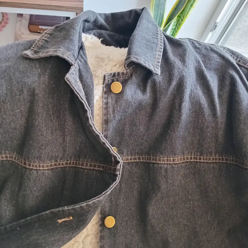 Chaqueta de mezclilla forrada con borrego - 3