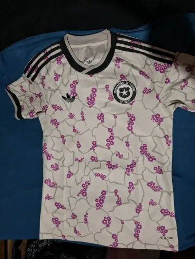 Camiseta Adidas de Chile desierto florido, talla s - miniatura 1