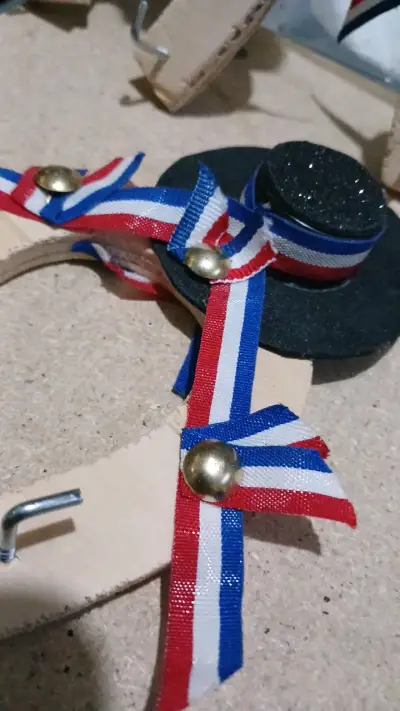 Adornos de herradura con cintas tricolor - miniatura 6