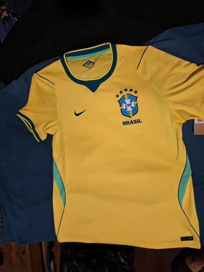 Camiseta de fútbol Brasil Nike amarilla, talla L - 2