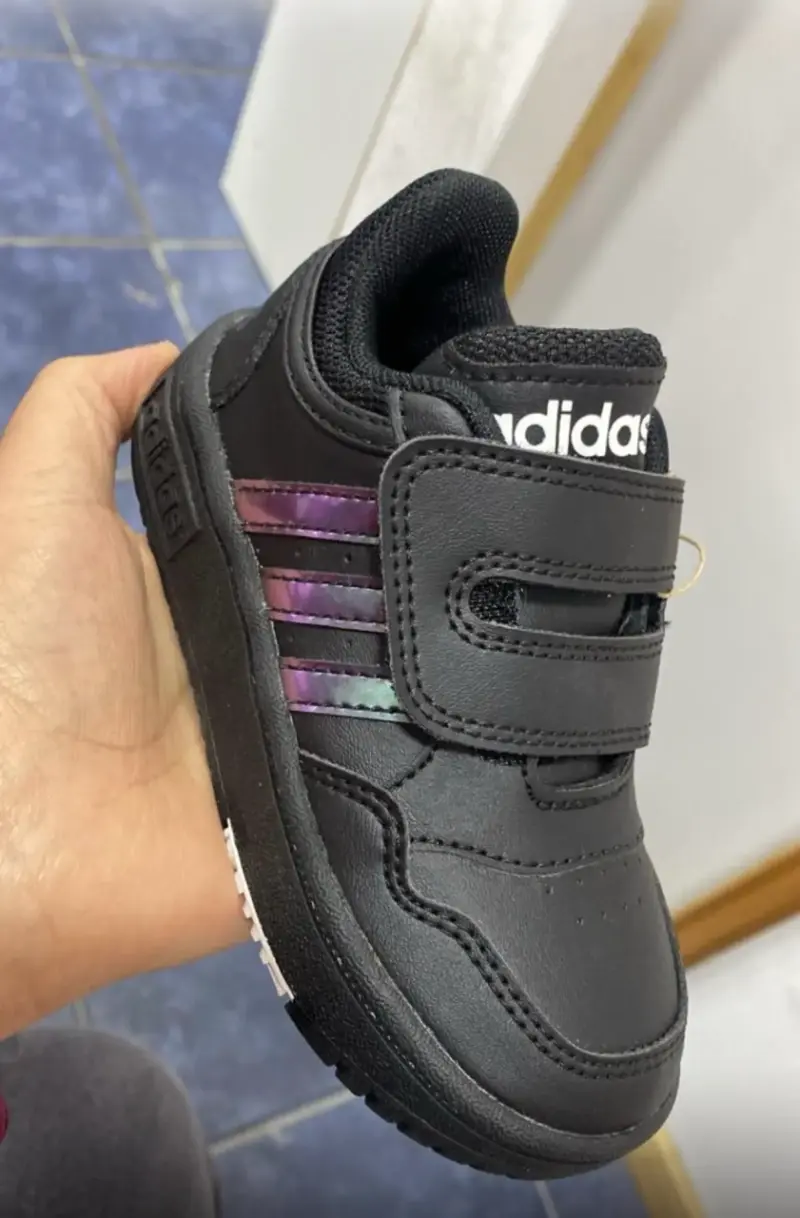 Zapatillas  para niños Adidas talla 25 nuevas - 2