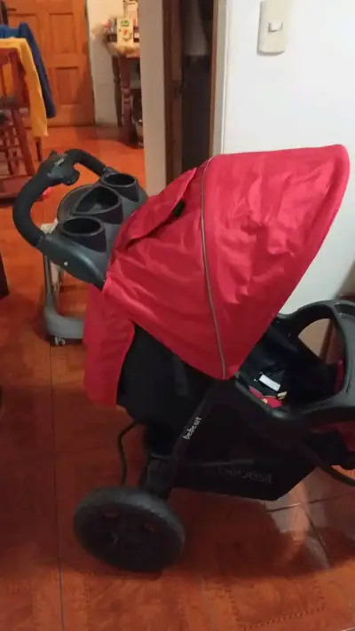 Coche de bebé rojo Bebesit plegable - miniatura 3