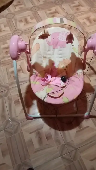 Columpio Mecedor Eléctrico para Bebé Rosa - miniatura 2