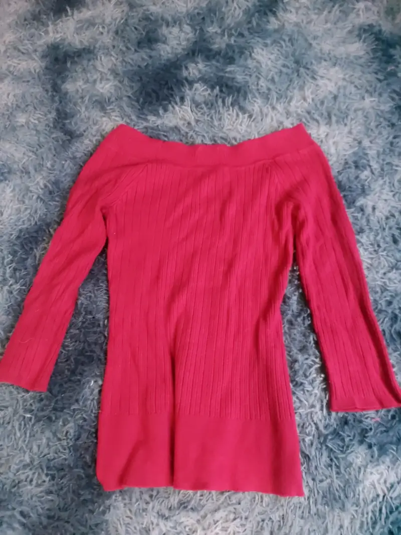 Suéter rojo de punto para mujer