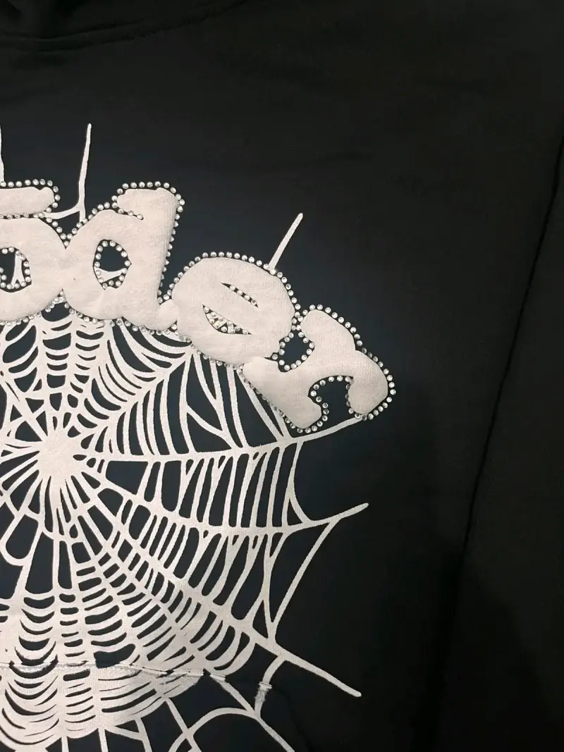 Polerón negro con diseño de telaraña - 3