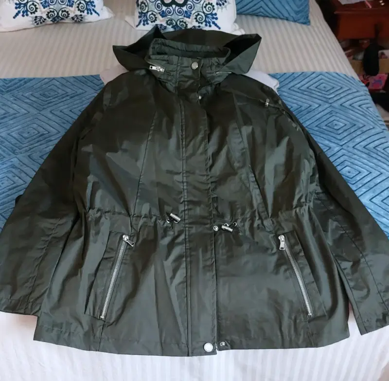 Parka impermeable verde con capucha Wados - 1