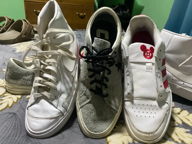 Lote de zapatillas deportivas mixtas en buen estado - 1
