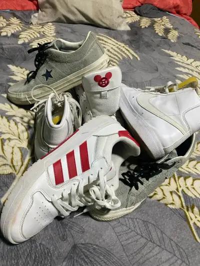 Lote de zapatillas deportivas mixtas en buen estado - miniatura 2
