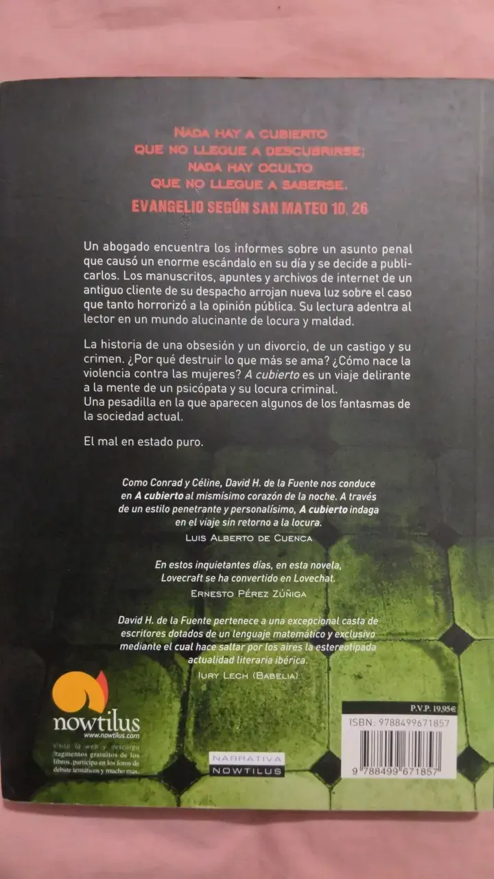 Libro 'A Cubierto' de David Hernández de la Fuente - 2