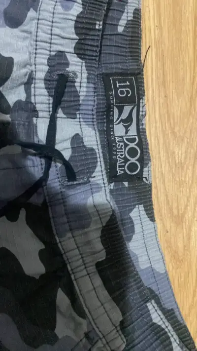Shorts  camuflados para hombre talla 16 - miniatura 3