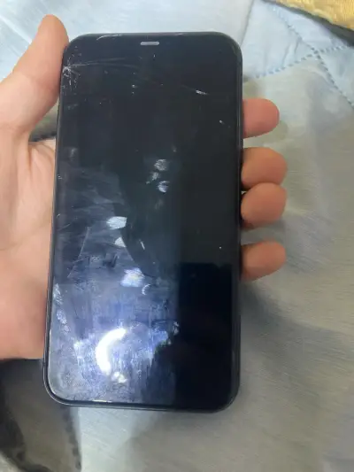 iPhone 11 64 Gb 74 % leer - miniatura 2
