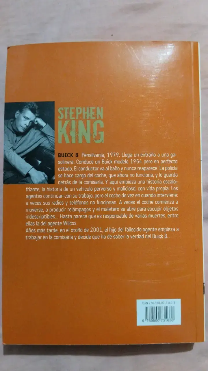 Libro Buick 8 de Stephen King en buen estado - 2