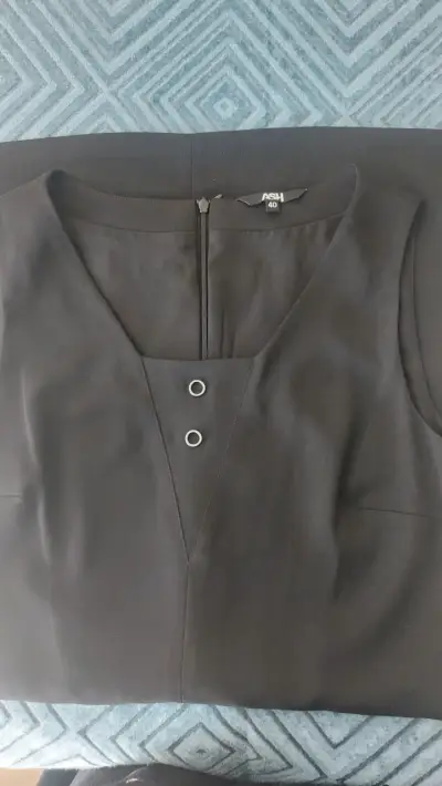 Vestido negro sin mangas talla 40 - miniatura 2