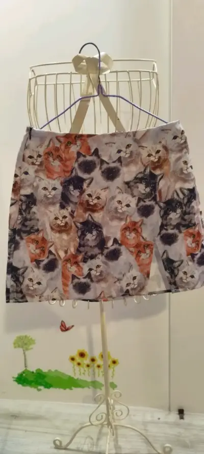 Falda estampada de gatos - miniatura 1