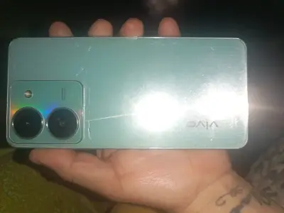 Smartphone Vivo con cámara avanzada - miniatura 1