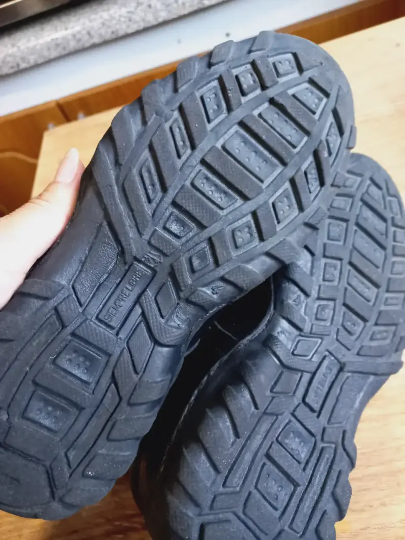 Zapatos escolares negros para niño con suela antideslizante - 1