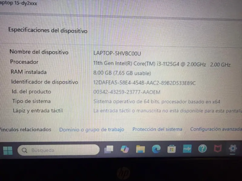 Laptop HP con pantalla grande - 3