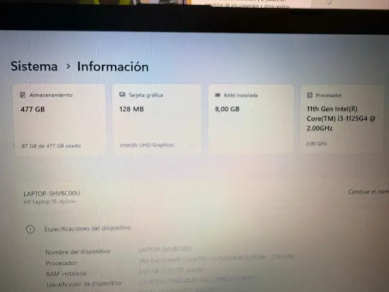 Laptop HP con pantalla grande - 5