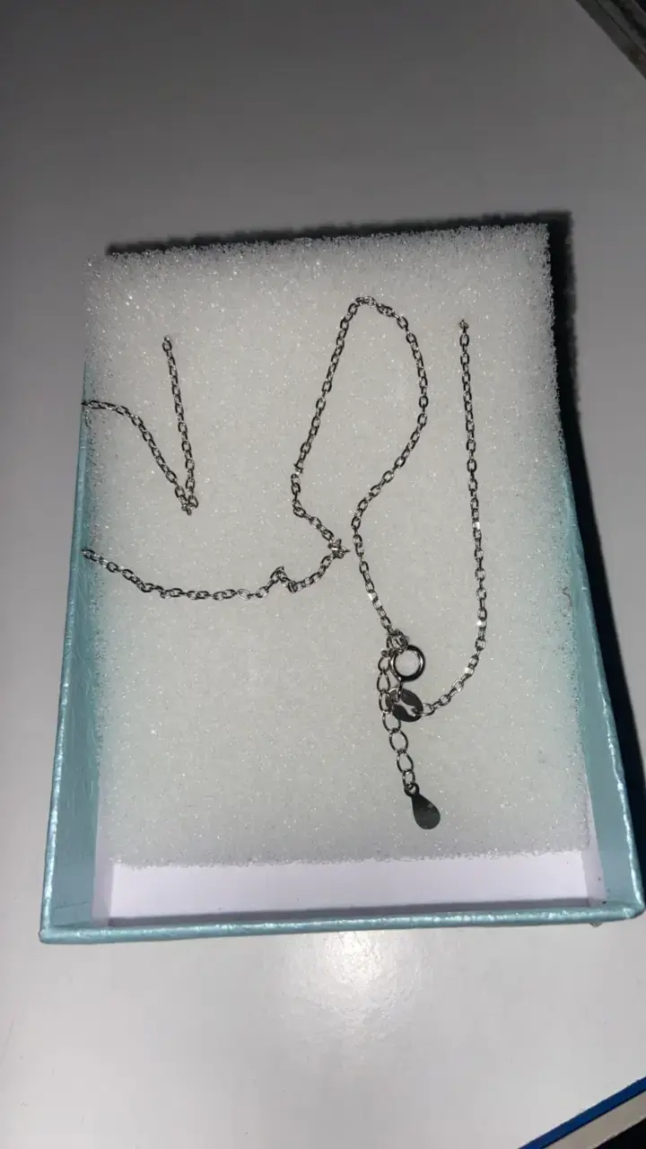 Collar de plata con dije de niño - 2