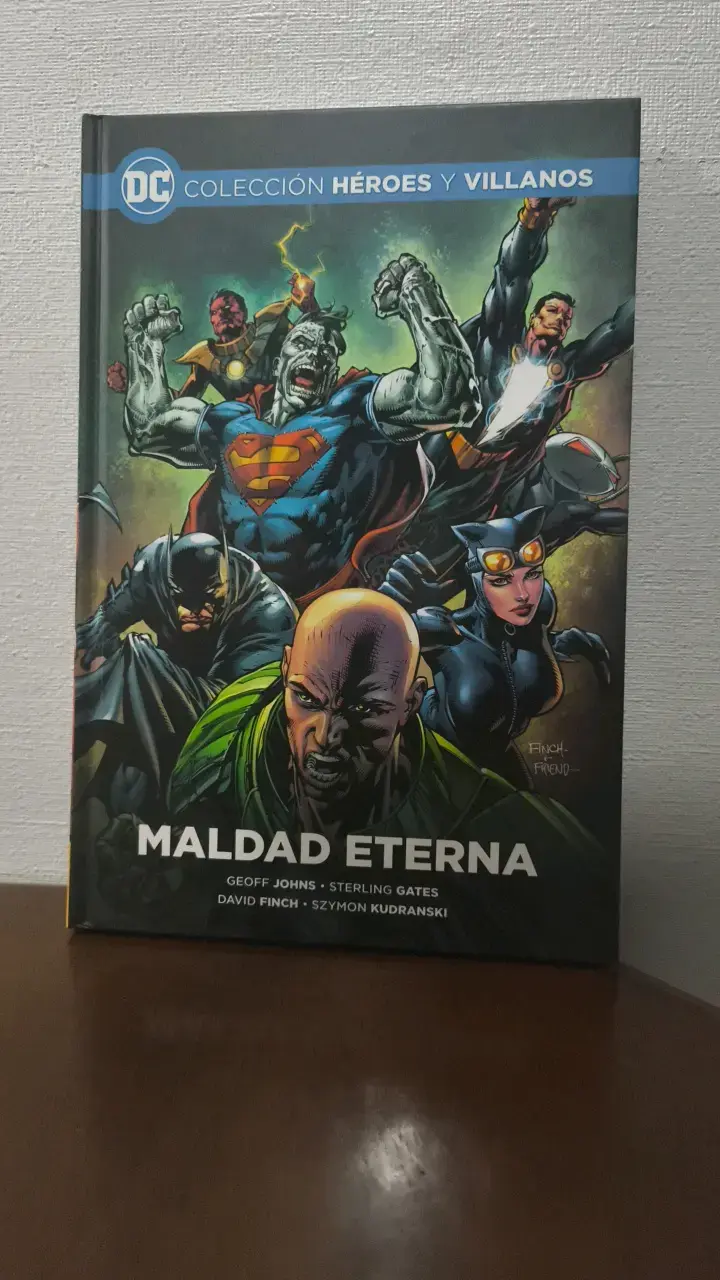 Libro DC Colección Héroes y Villanos: Maldad Eterna