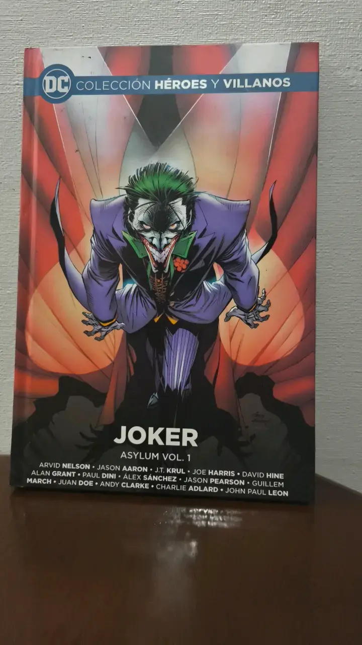 Comic Joker Asylum Vol. 1 DC Héroes y Villanos