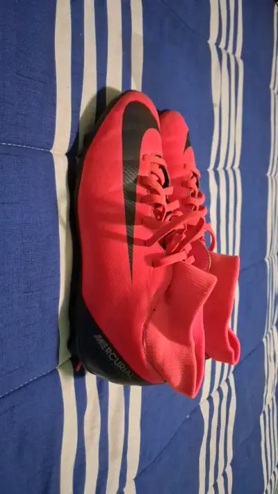 Botines de fútbol Nike Mercurial rojos - miniatura 1