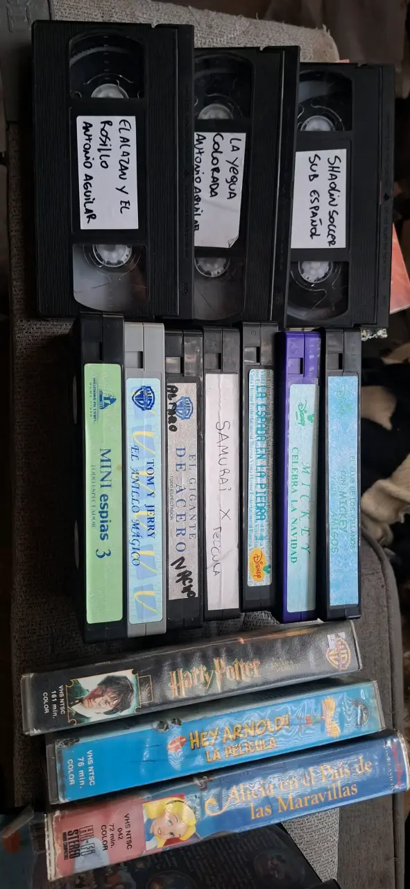 Colección de películas en VHS variadas