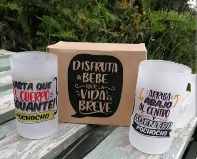 Polera Blanca con Diseño de Niña y Mensaje Inspirador - miniatura 6