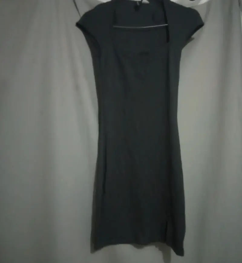 Vestido negro casual para mujer
