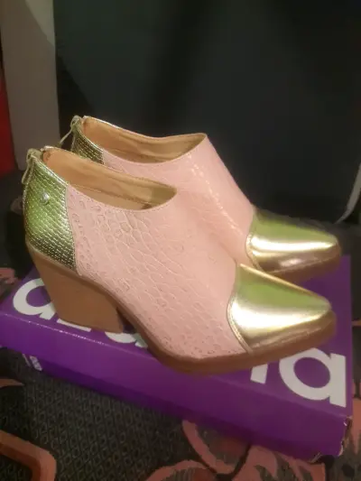 Botines de tacón dorados y rosados Azaleia - miniatura 2