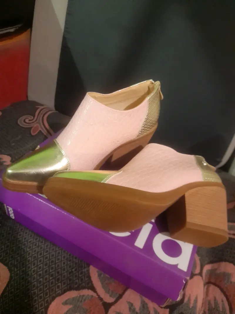 Botines de tacón dorados y rosados Azaleia - 5