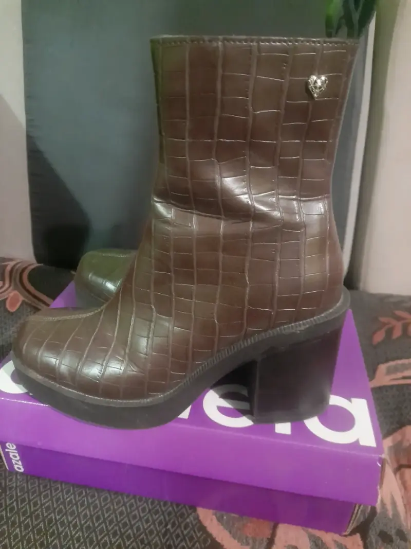 Botines de cuero marrón con tacón - 3