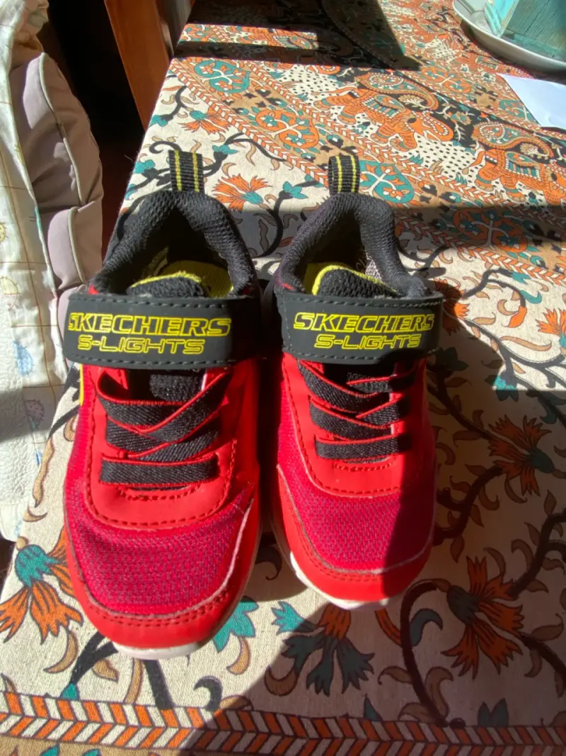 Zapatillas Skechers S-Lights para niños rojas - 2