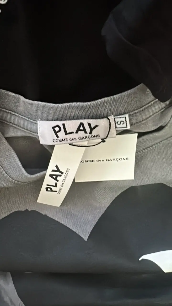 Poleras Essentials y Comme des Garçons de algodón - 3