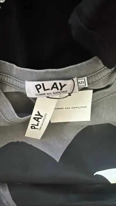 Poleras Essentials y Comme des Garçons de algodón - miniatura 3
