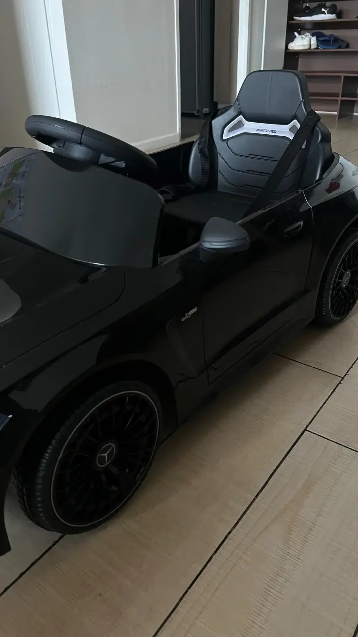 Auto eléctrico para niños Mercedes AMG negro - 1