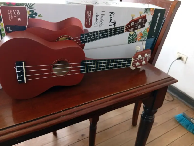Ukelele Bonnet