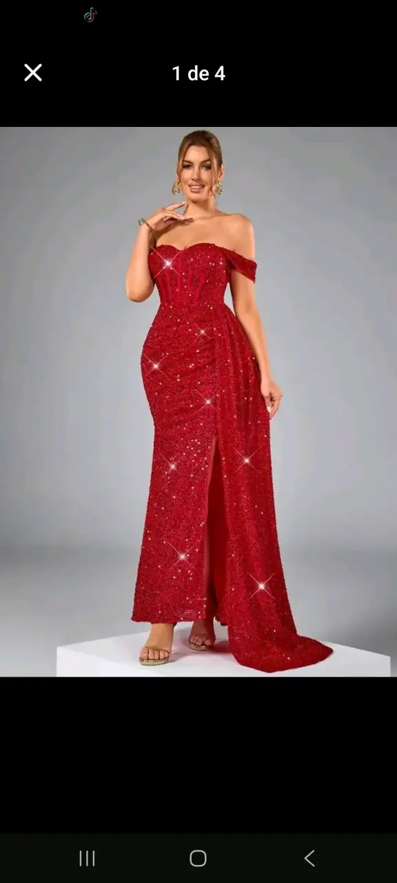 Vestido largo rojo con lentejuelas y hombros descubiertos - 1