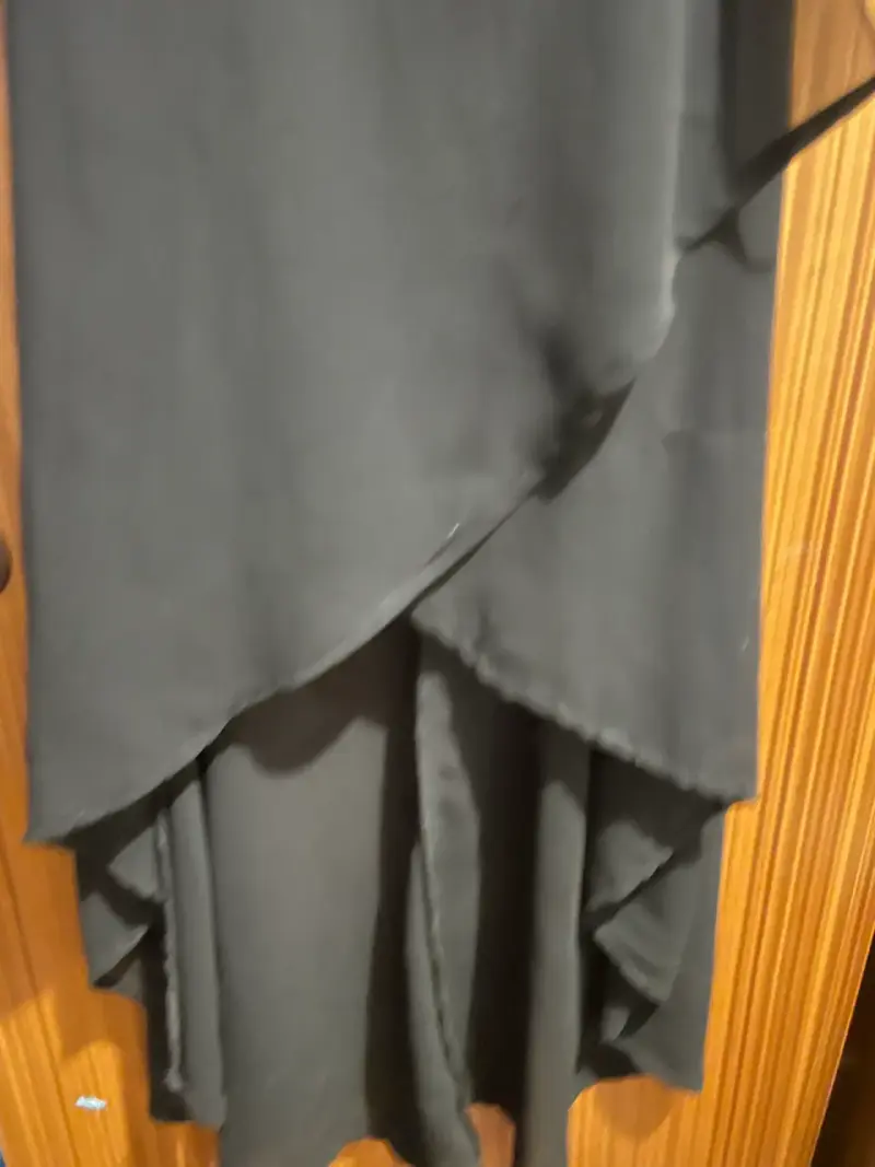 Vestido de noche negro con lentejuelas - 4