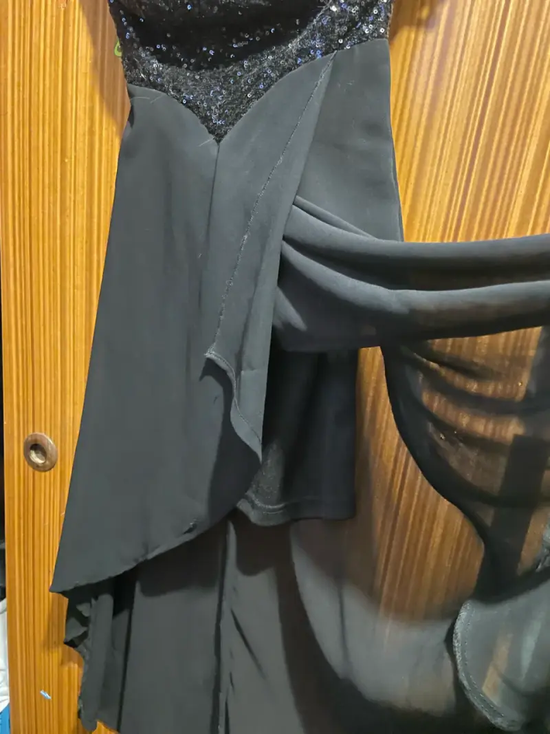 Vestido de noche negro con lentejuelas - 5